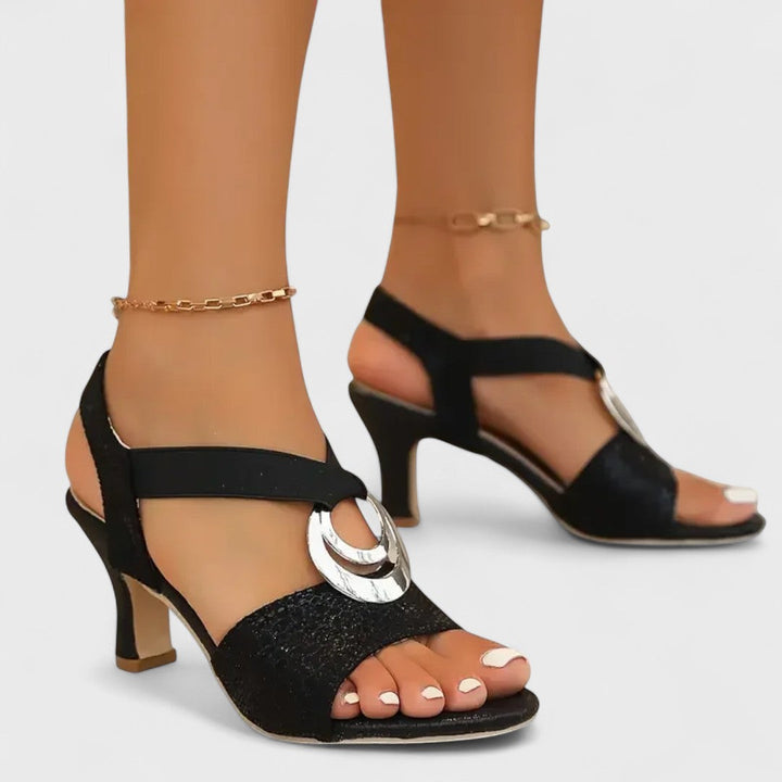 Γιασμίν - Εlegant σανδάλια με διακοσμητική αγκράφα