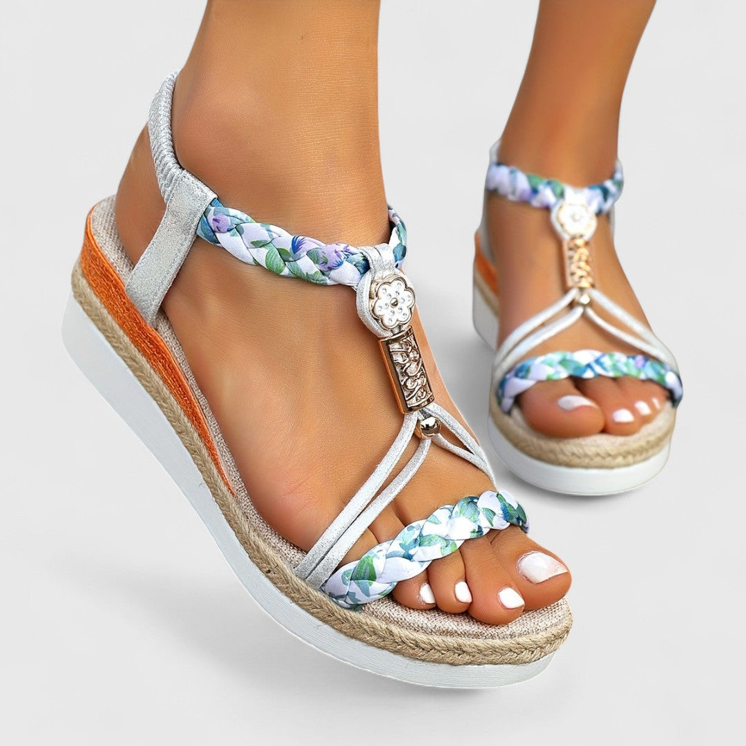 Λένκα - Άνετα σανδάλια με τακούνι