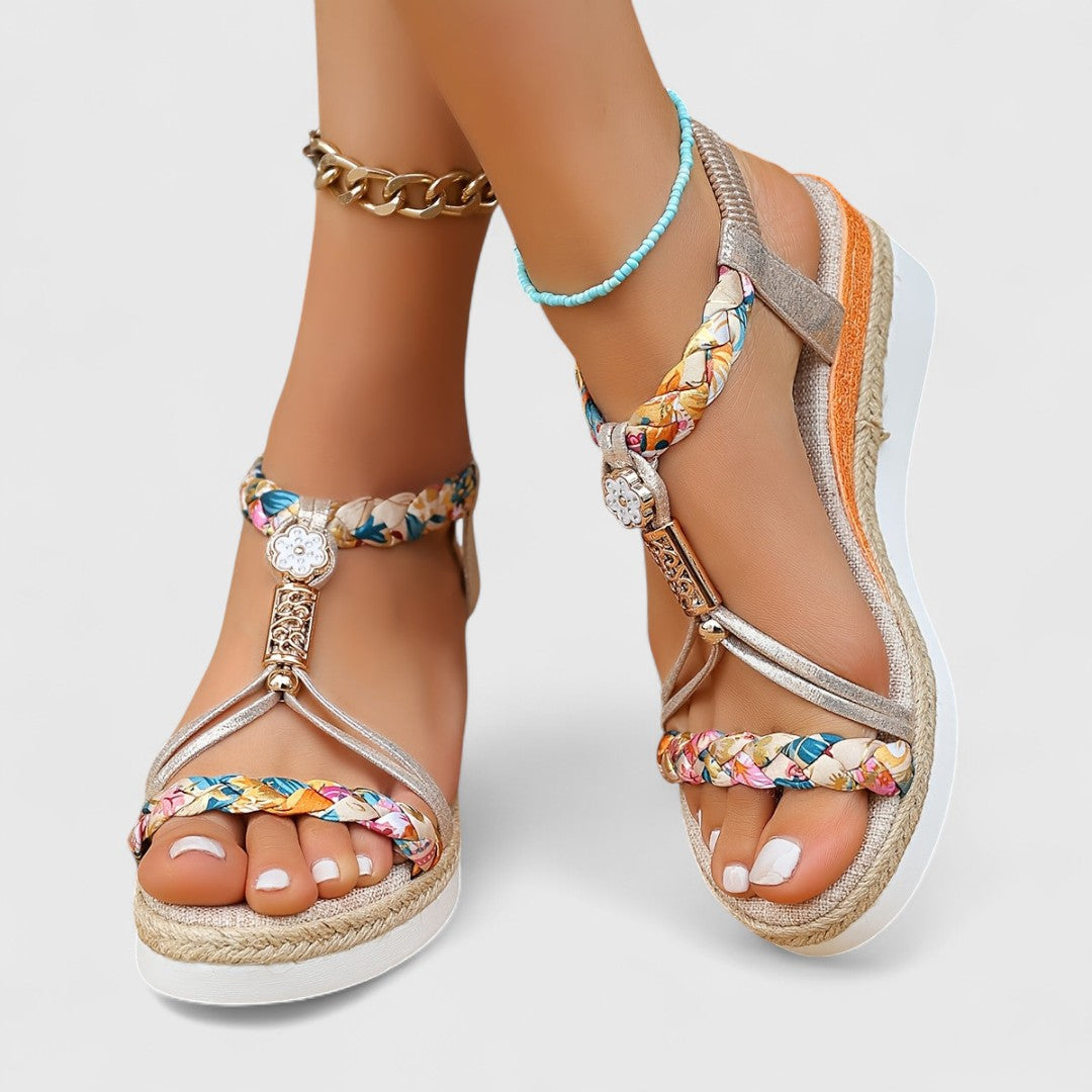 Λένκα - Άνετα σανδάλια με τακούνι