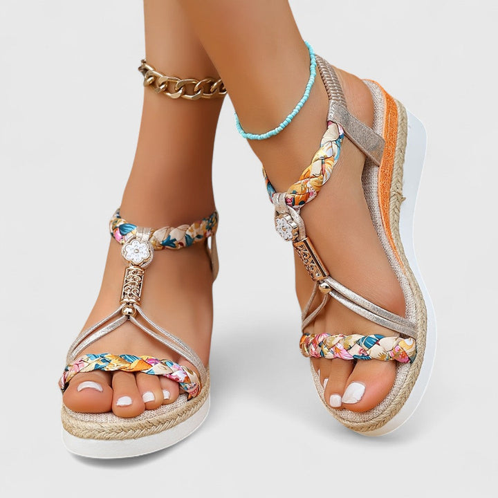 Λένκα - Άνετα σανδάλια με τακούνι