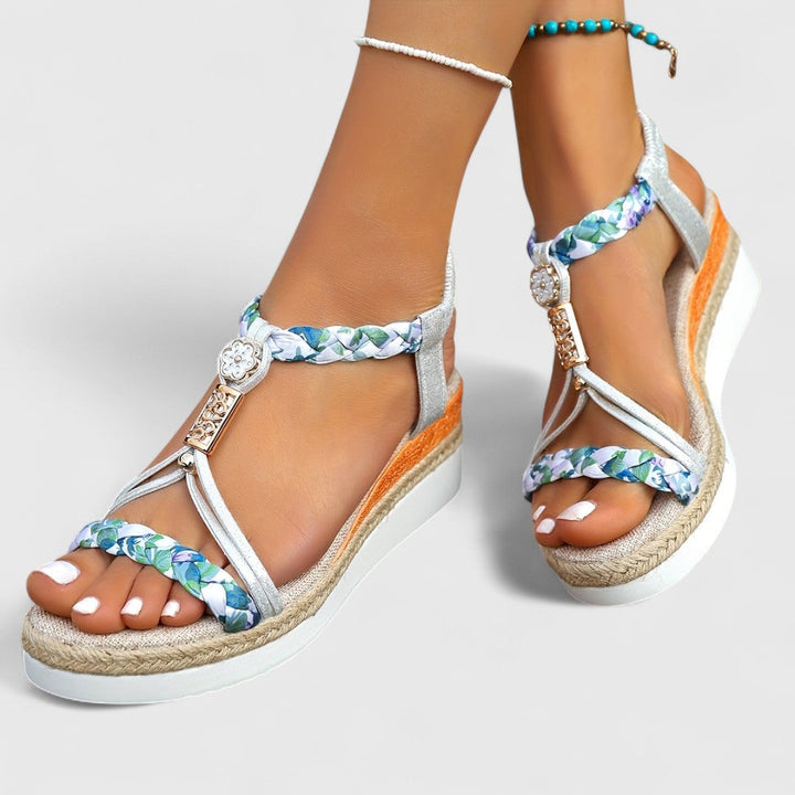 Λένκα - Άνετα σανδάλια με τακούνι