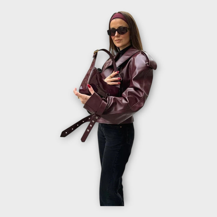 Δερμάτινο Μπουφάν με Ζώνη και Μοντέρνες Λεπτομέρειες